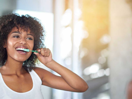5 erros comuns que prejudicam os dentes