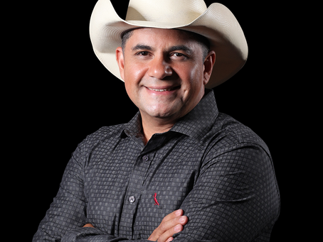 O programa "Ana Kalyne Entrevista" desta semana recebe o cantor sertanejo Donizeti Camargo