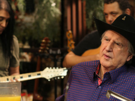 Programa Papo Em Dia Especial de Sábado recebe Sergio Reis