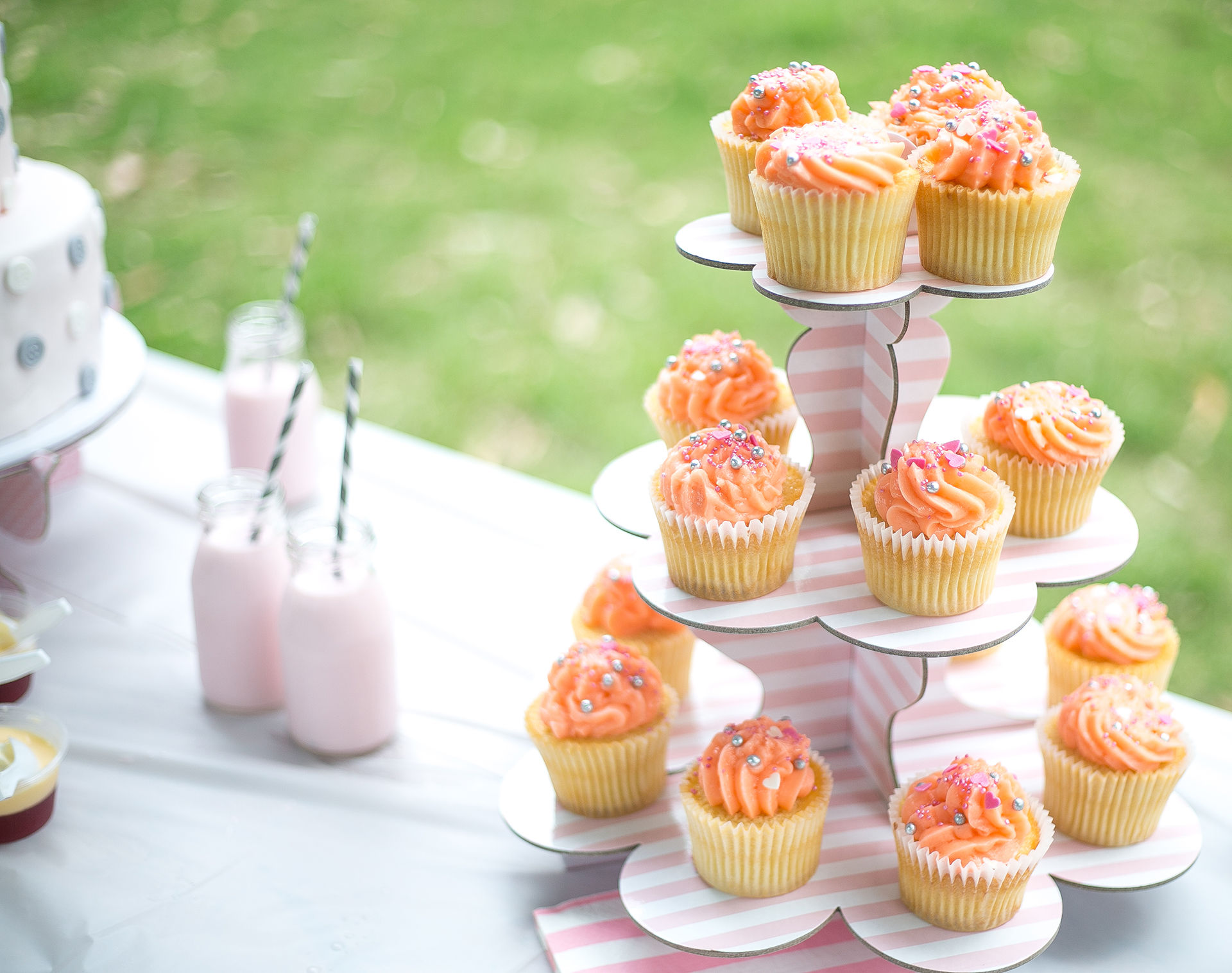 Cupcakes (per dozen)