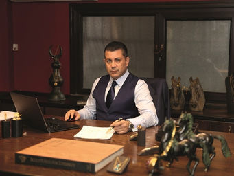 566 YIL SONRA HALİÇ’E BU KEZ ‘ALTIN ZİNCİR’ ÇEKİLDİ!