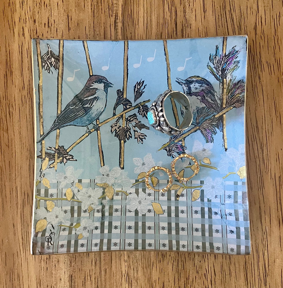 Thumbnail: 512- Sweet Melodies 5" glass tray