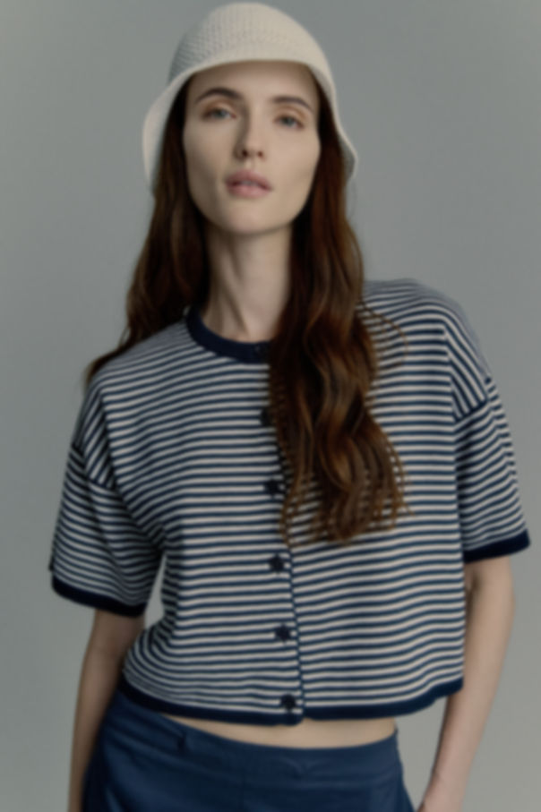 Cardigan rigato corto