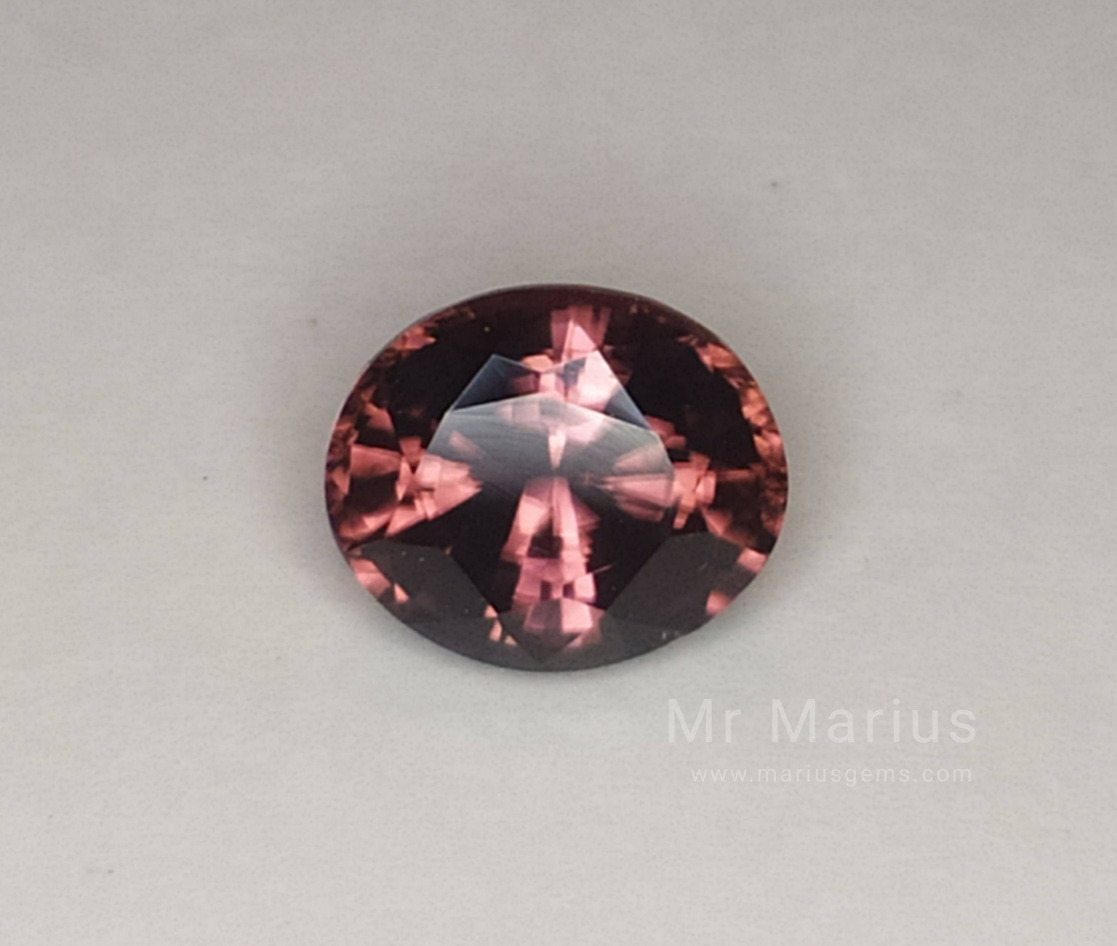 Oval cut zircon. Padparadasch like colour.