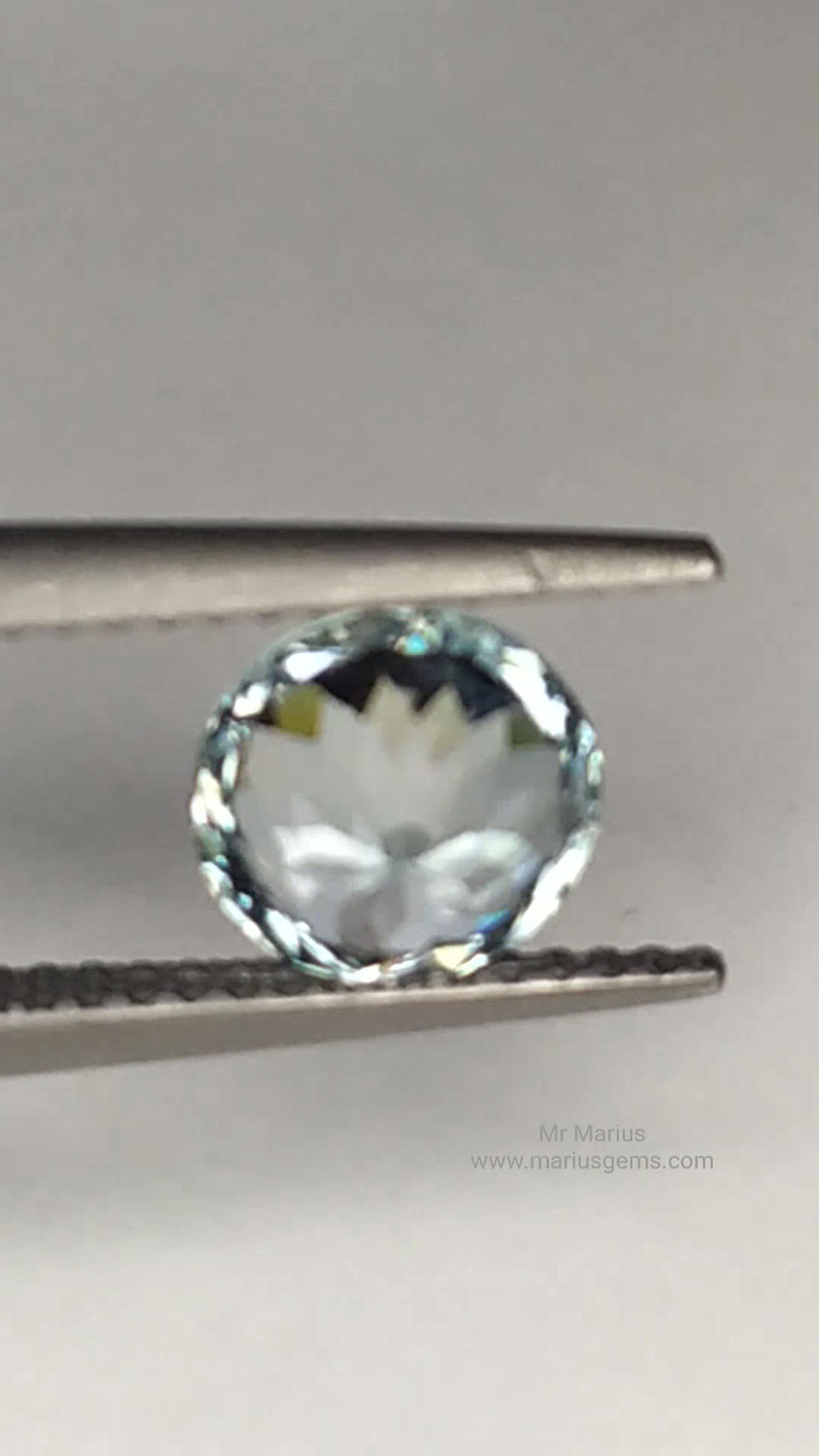 Thumbnail: Shining well cut blue zircon. Round cut.