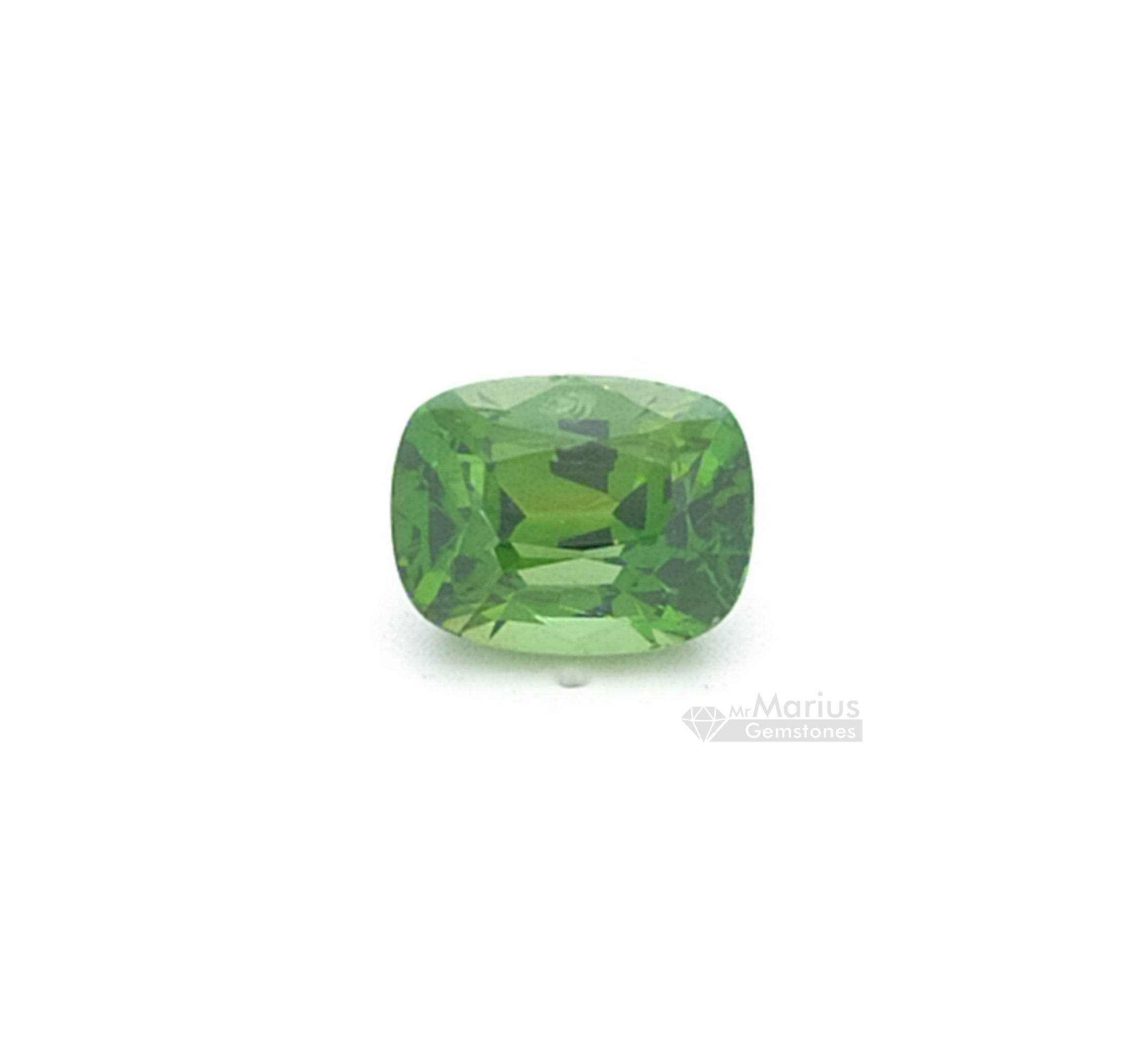 Green zircon 1,40 ct . Fresh colour.