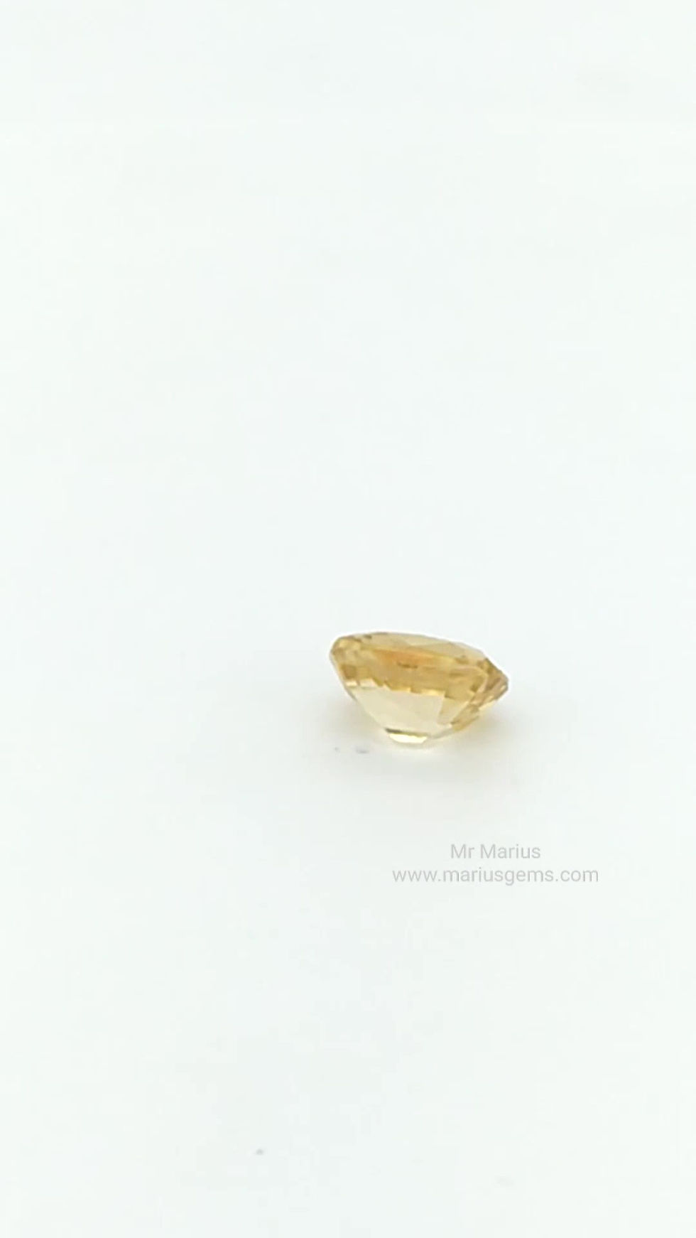 Thumbnail: Sparkling yellow zircon, have some inclusions.