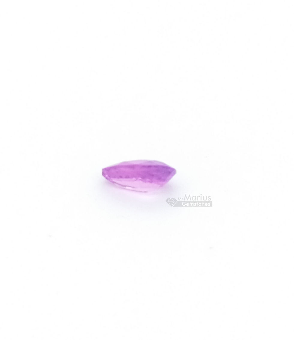 Pink unheated sapphire 0,34 ct, pear shaped cut. have a small blue streak.