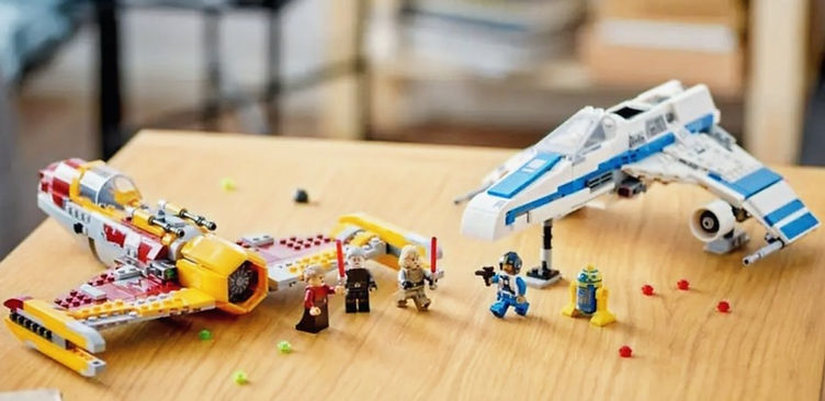 LEGO Star Wars 75364 New Republic E-Wing vs. Shin Hati's