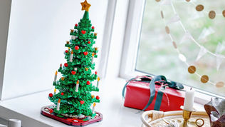 LEGO Family 41843 Family Christmas Tree Rumoured For October 2025