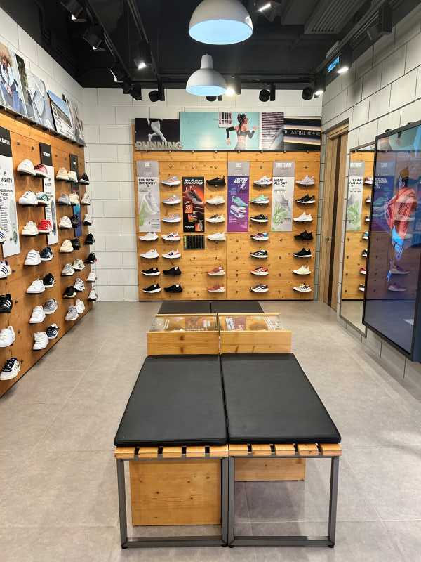 Creating Unique Retail Experiences with Weimiao's Custom Furniture