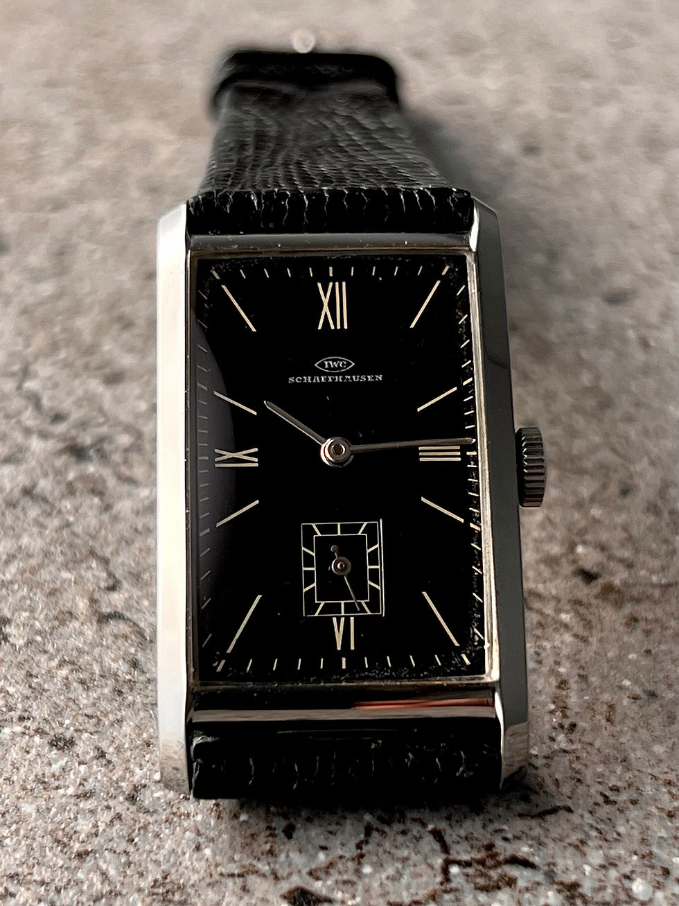 Thumbnail: Iwc Shaffausen Rectangular Tank Cintrée Vintage 30s Watch Black Gilt Dial Mint