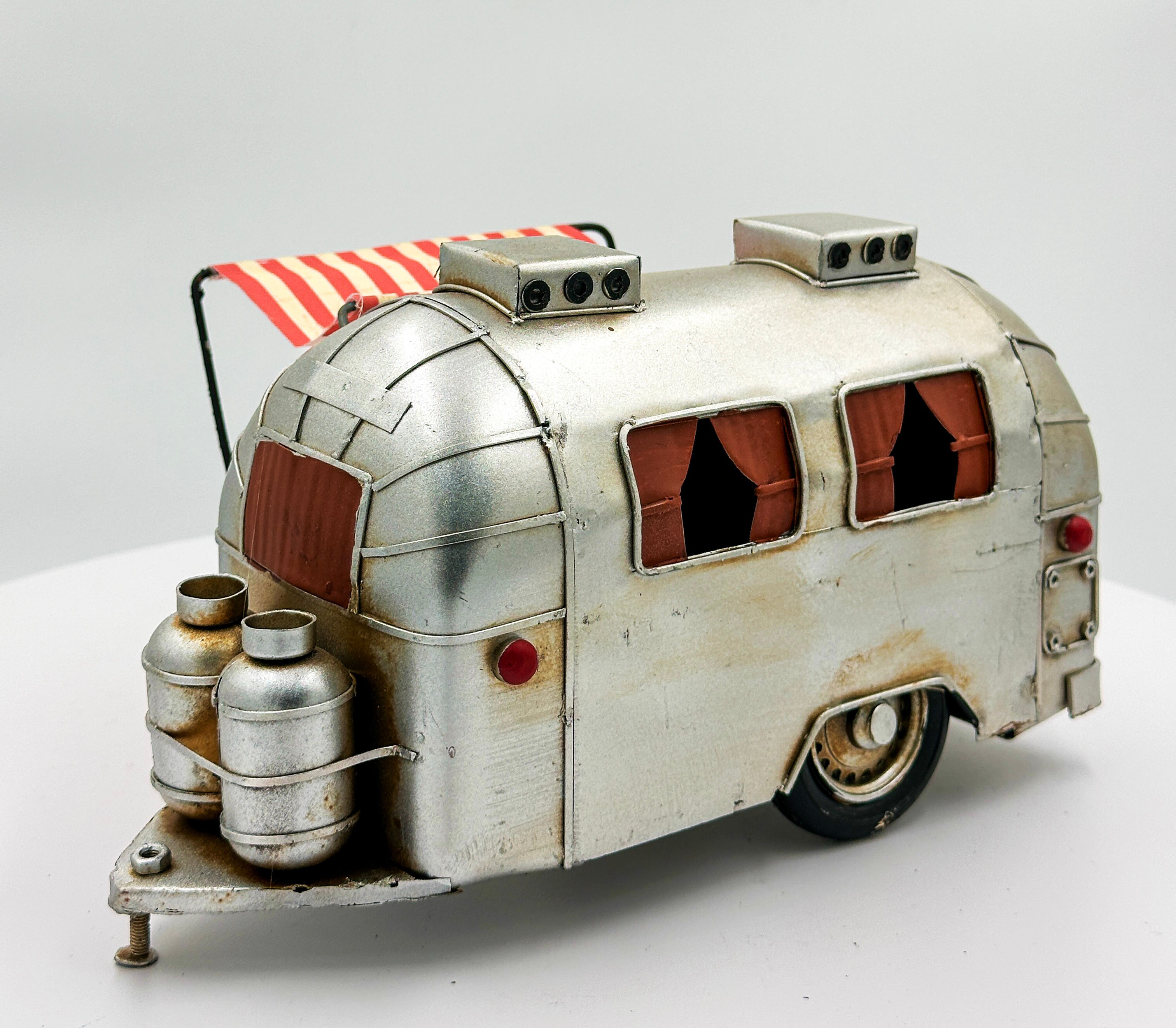 Dekoratif El Yapımı Metal Karavan 