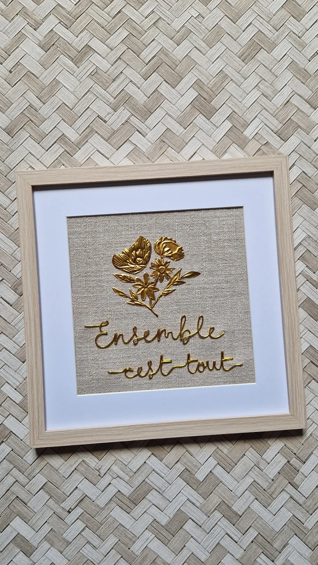 Cadre carré bois clair "Ensemble c'est tout/bouquet de fleurs" 22x22cm