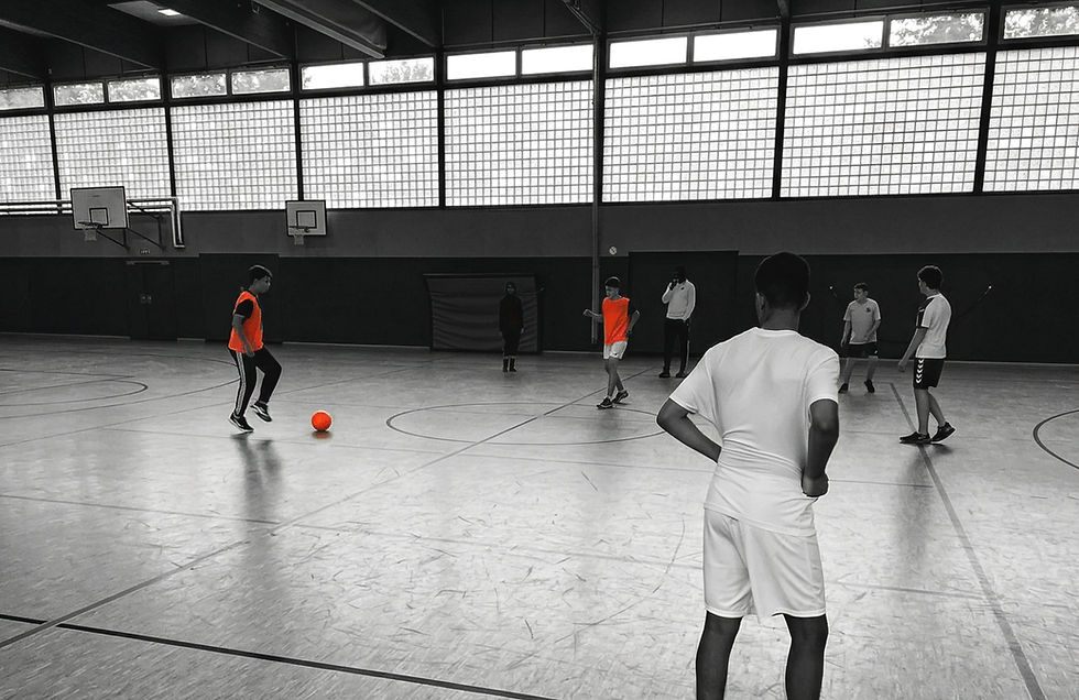FuĂŸballturnier Cover_edited.jpg