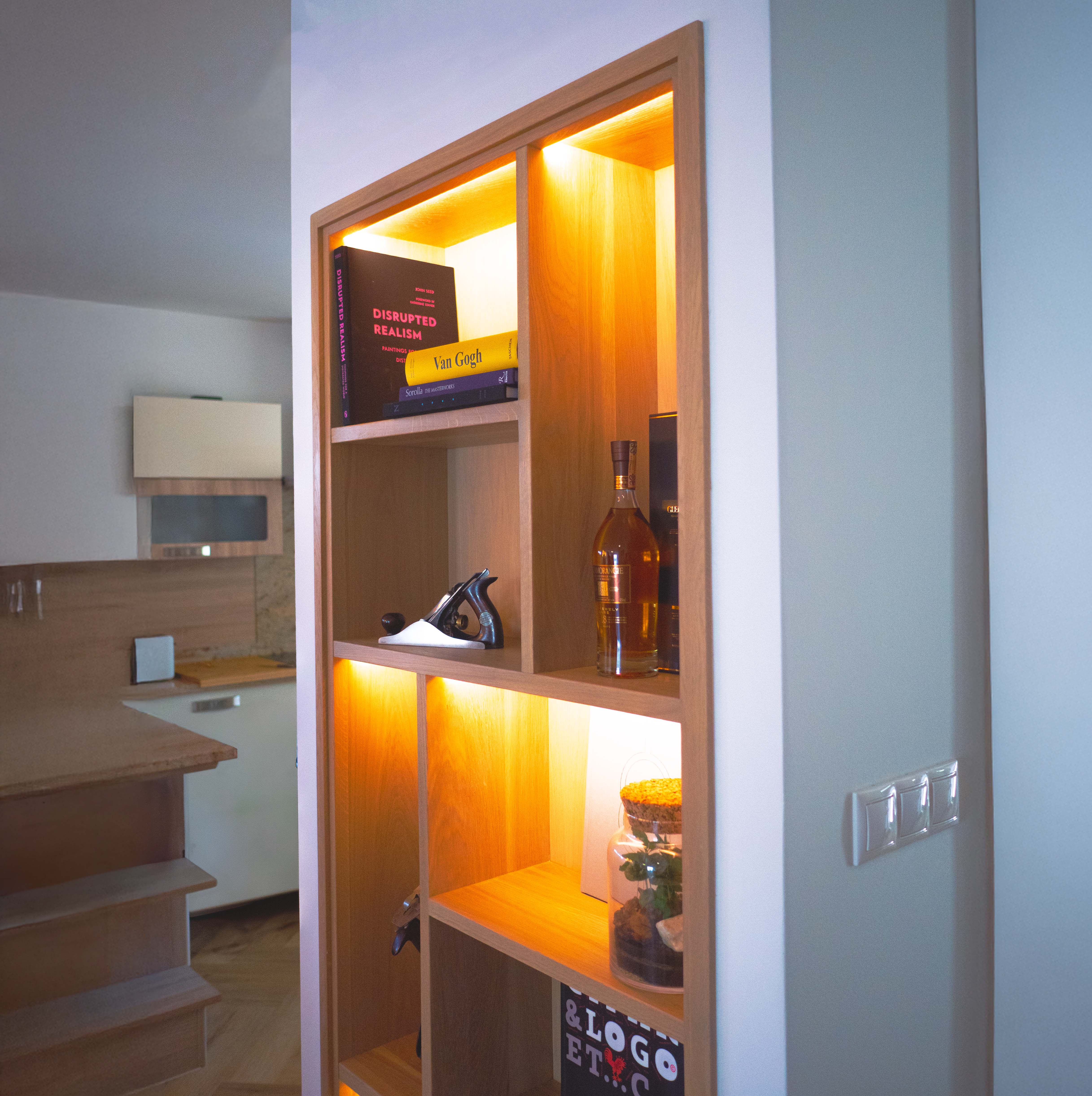 Detailný záber na Dubovú Knižnicu | RK Design