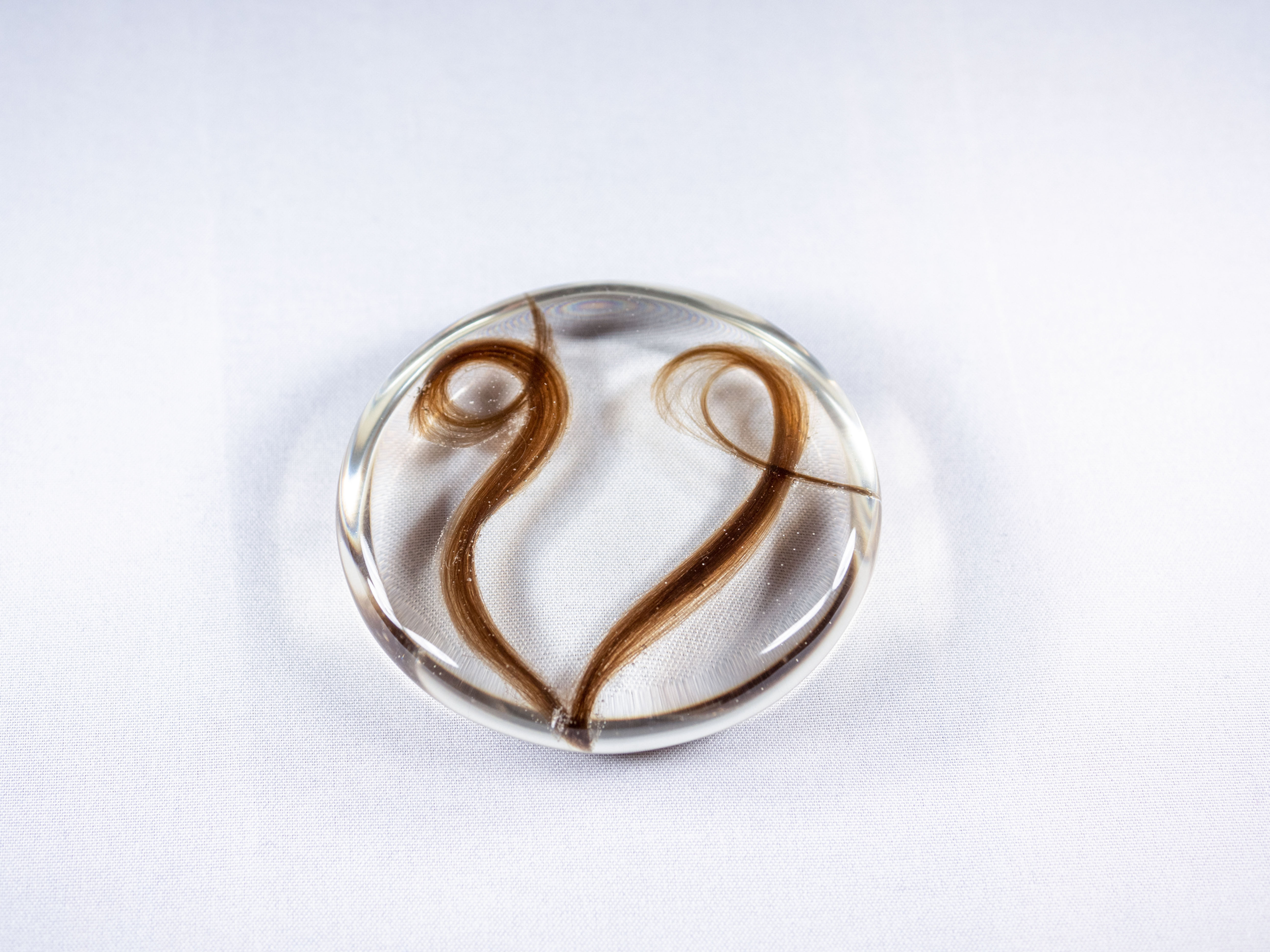 Šperk na želanie s písmenom z vlasov