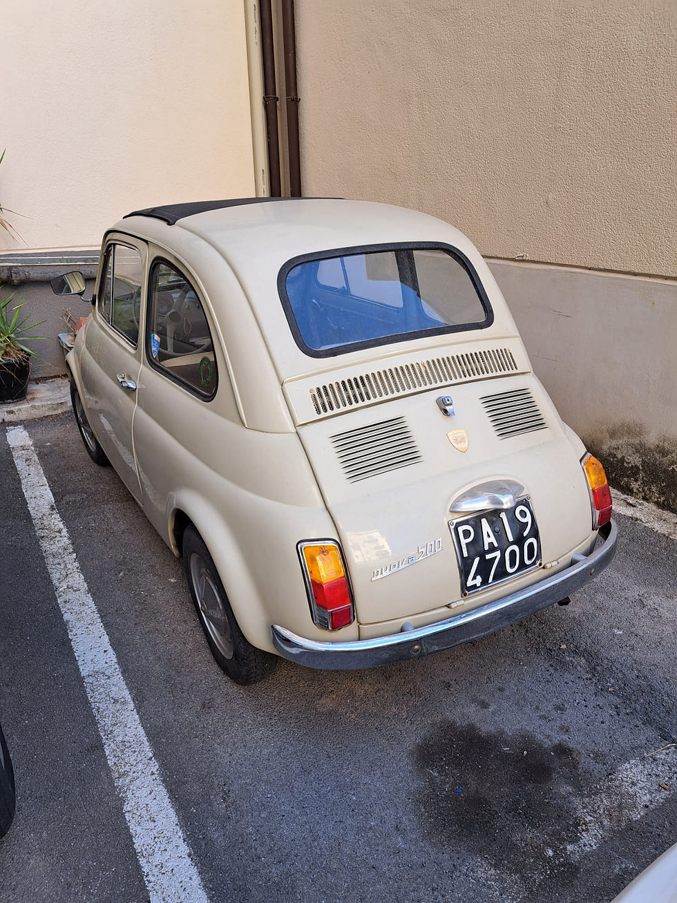 Furto fiat 500 f a Palermo