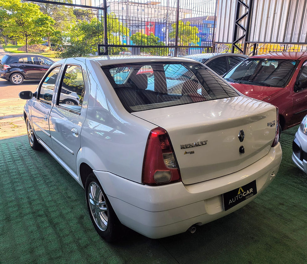 Miniatura: Logan privilege 1.6 2009