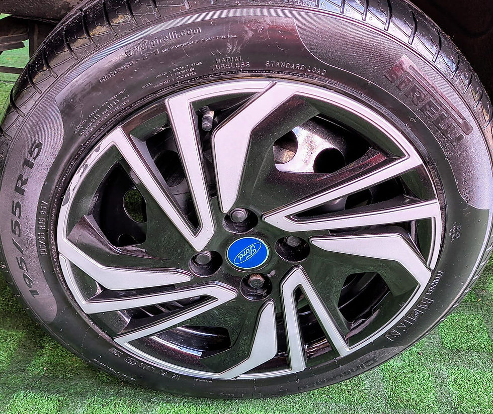 Miniatura: Fiesta sedan 1.6 2011