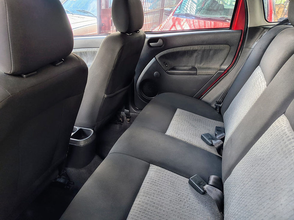 Miniatura: Fiesta sedan 1.6 2011