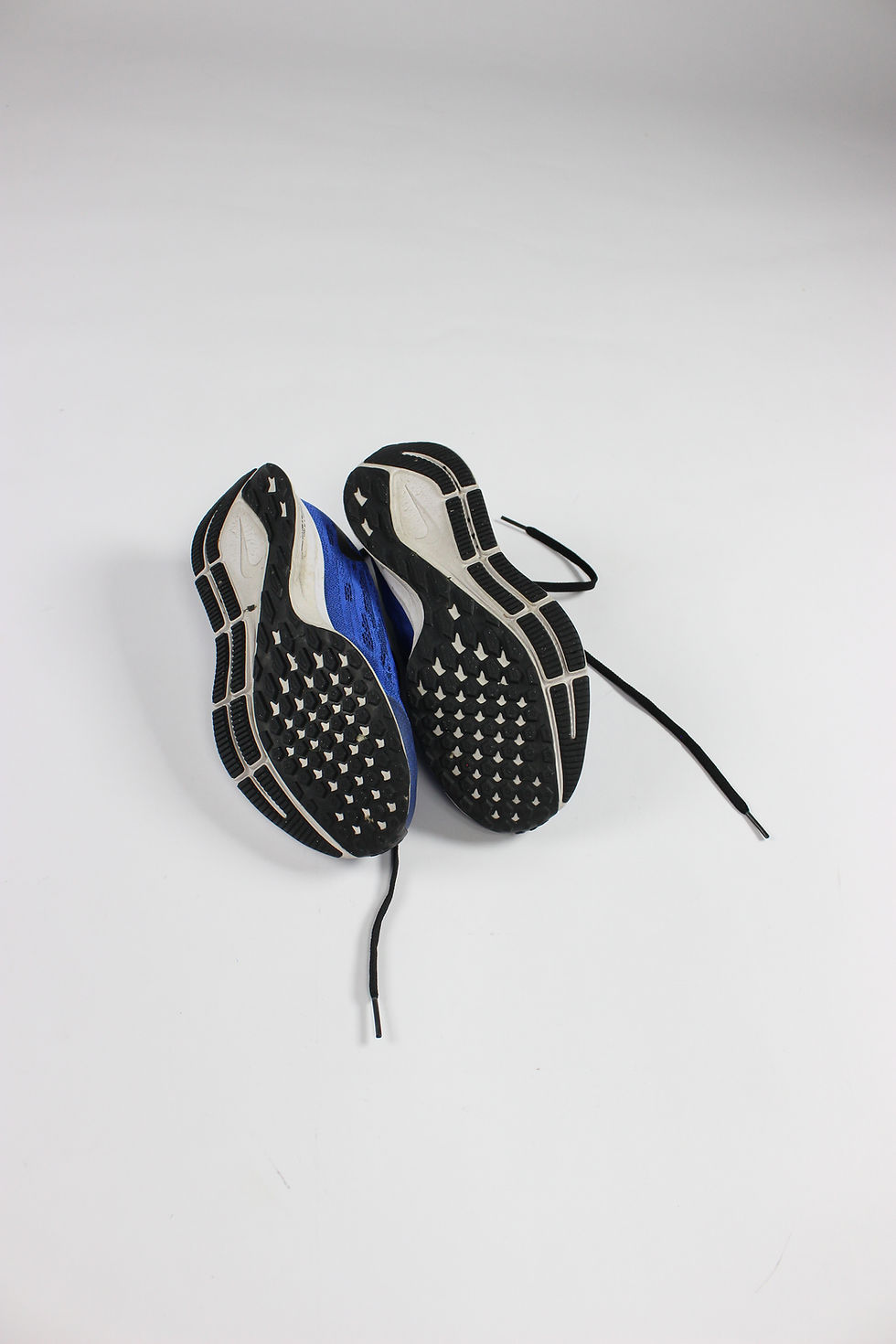 Thumbnail: Size 5Y Nike Running Shoes