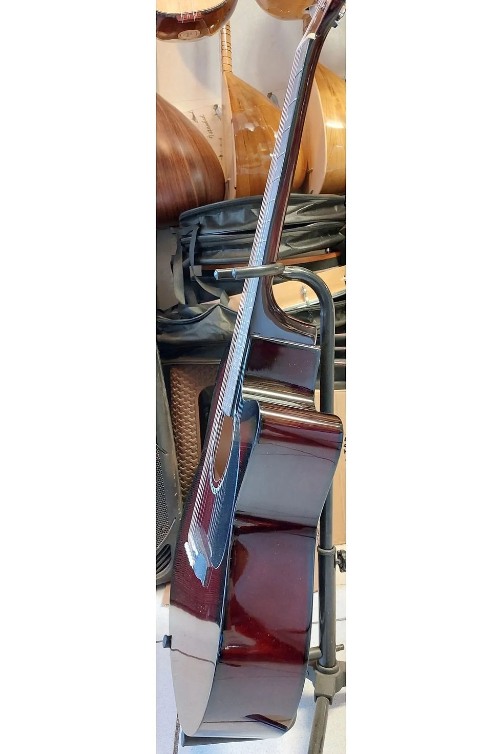 Küçük resim: Akustik Gitar