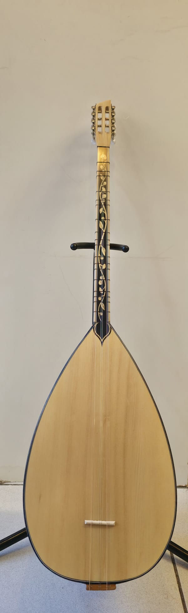 Küçük resim: Gitar Burgulu Kısa Sap Dut Bağlama