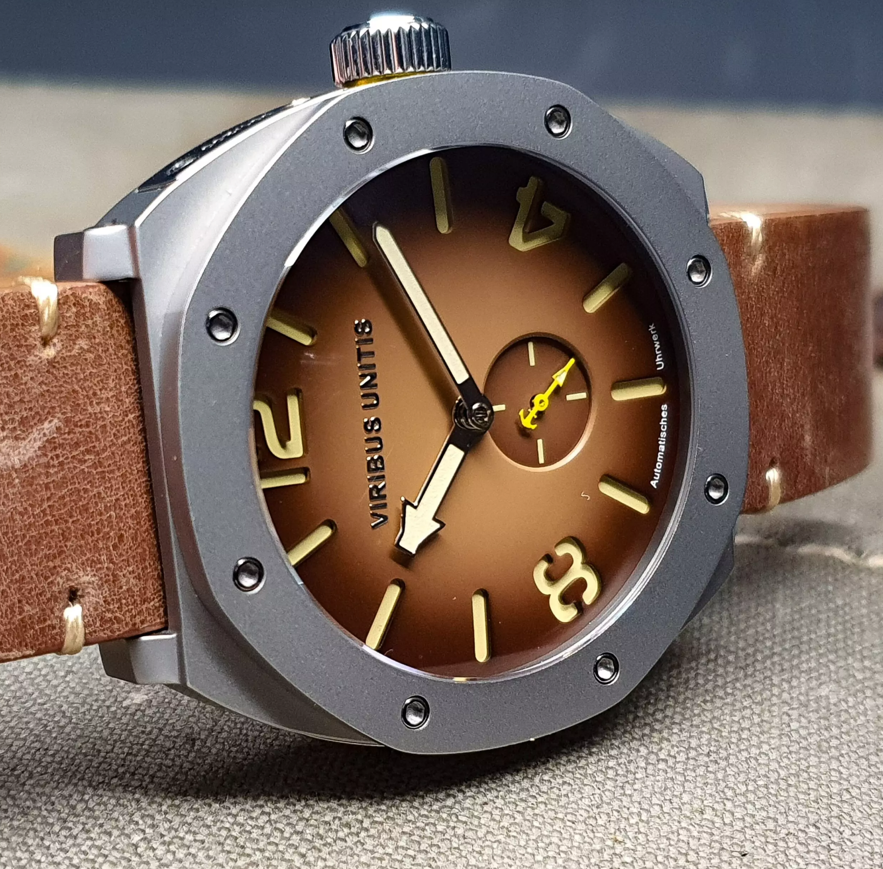 Viribus Unitis IR27 Vintage