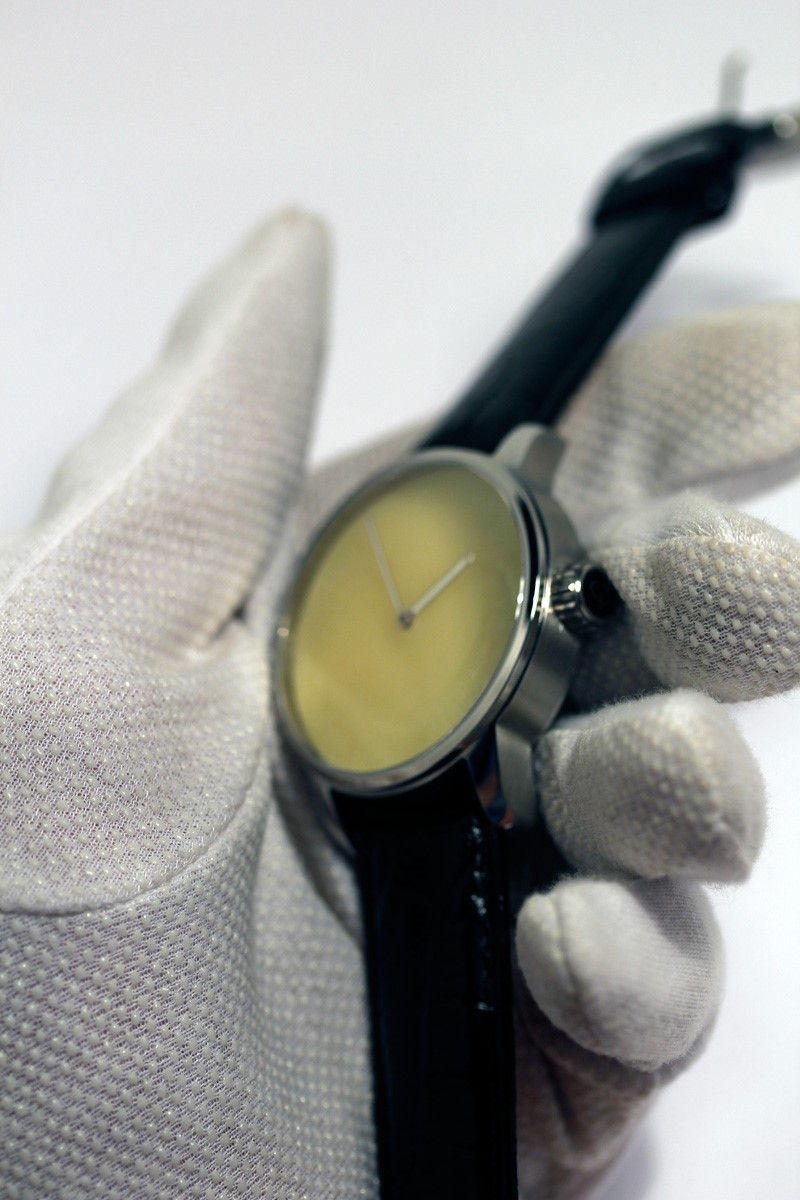 Miniaturbild: Angular Momentum Guillouche Lumineuse Verfügbar: 1