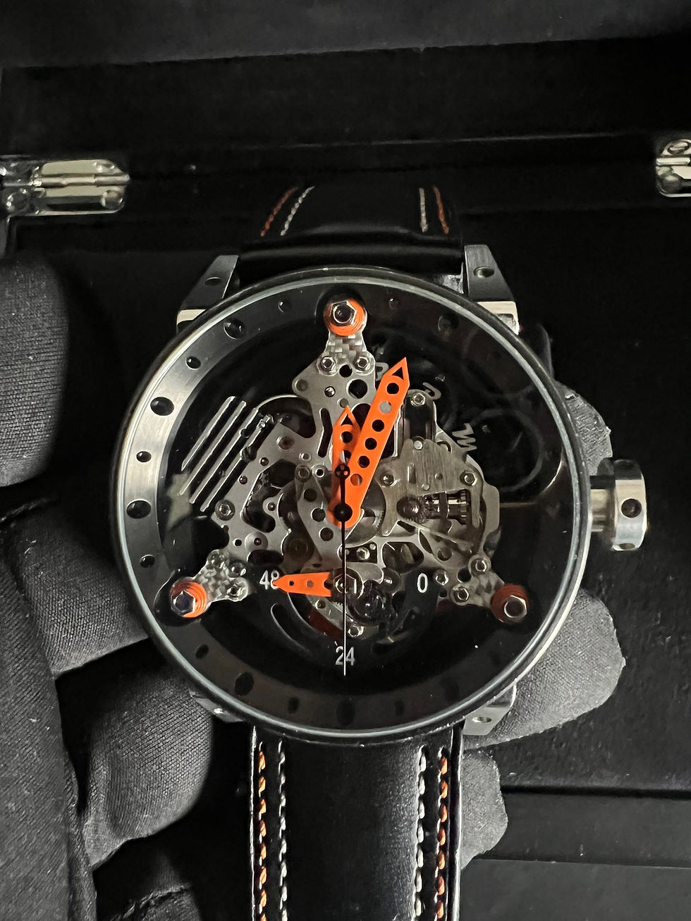 Miniaturbild: B.R.M R-50-TN Orange pre-owend (aus Nachlass)