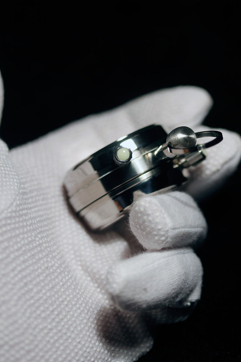 Miniaturbild: Angular Momentum Oignon de deux Temps (Unique Piece)