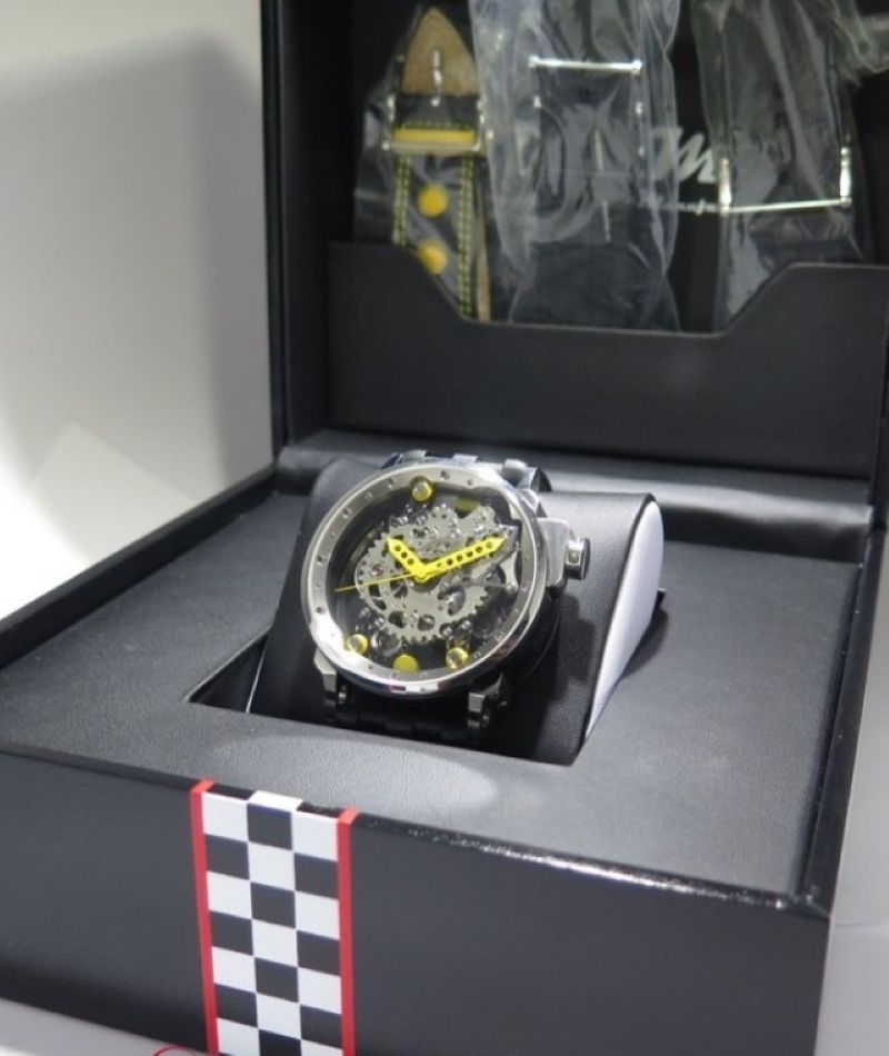 Miniaturbild: B.R.M Racing Trirotor Manufakturkaliber in House movement