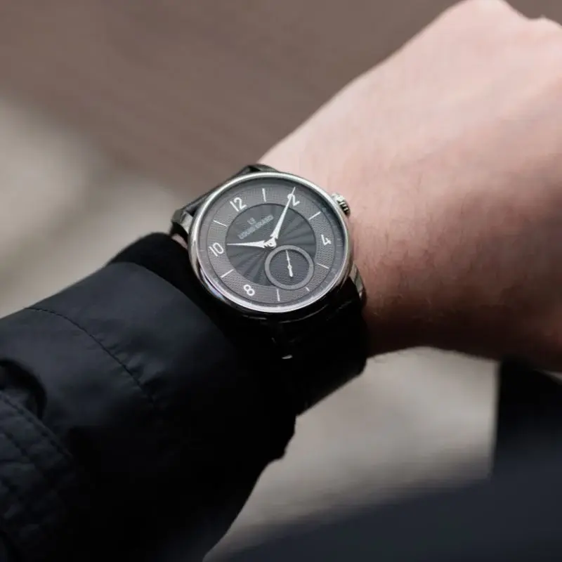 Miniaturbild: Louis Erard Petite Seconde Guilloché Anthracite Black