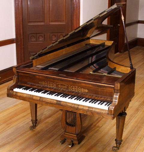 Franz Liszt's piano, which is a photo saved by a piano teacher who gives piano lessons fort wayne