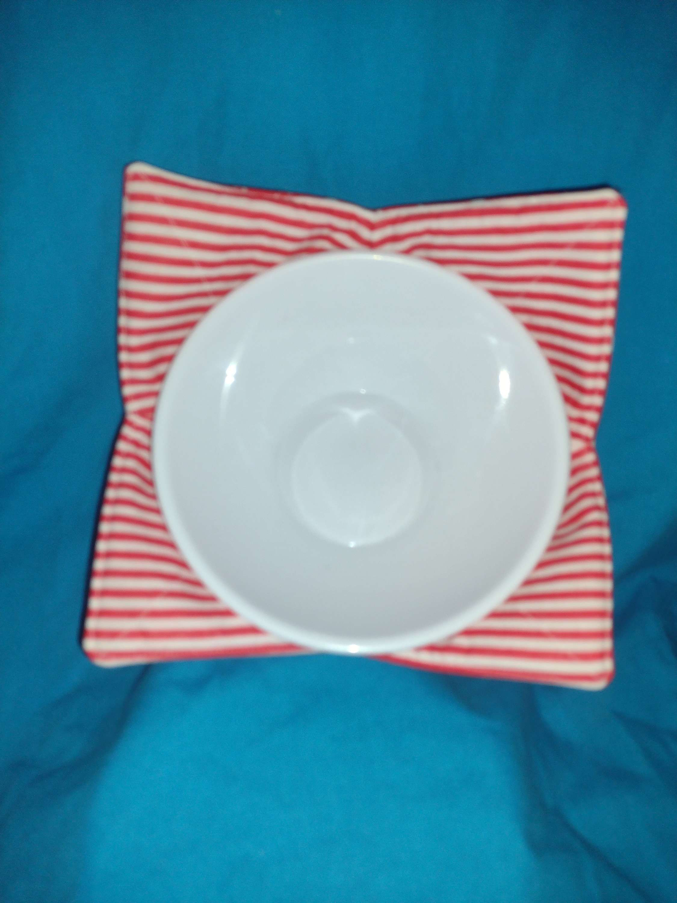 Insulated, washable, microwavable, reversible bowl cozy 