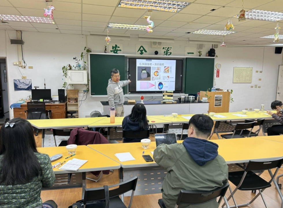 科教中心辦理光電課堂活動實務之教師研習