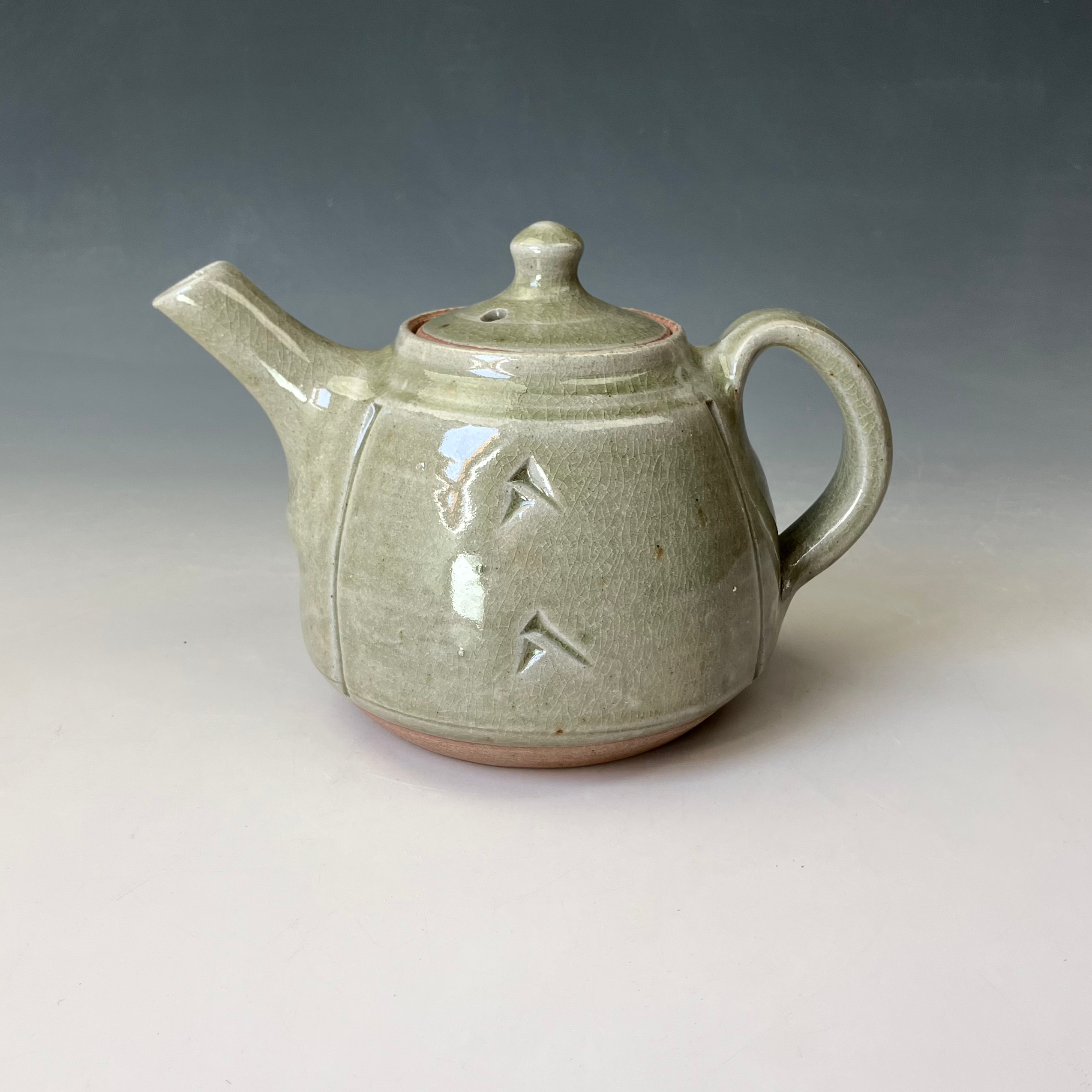 1-pint ash glaze teapot with impressed decoration
