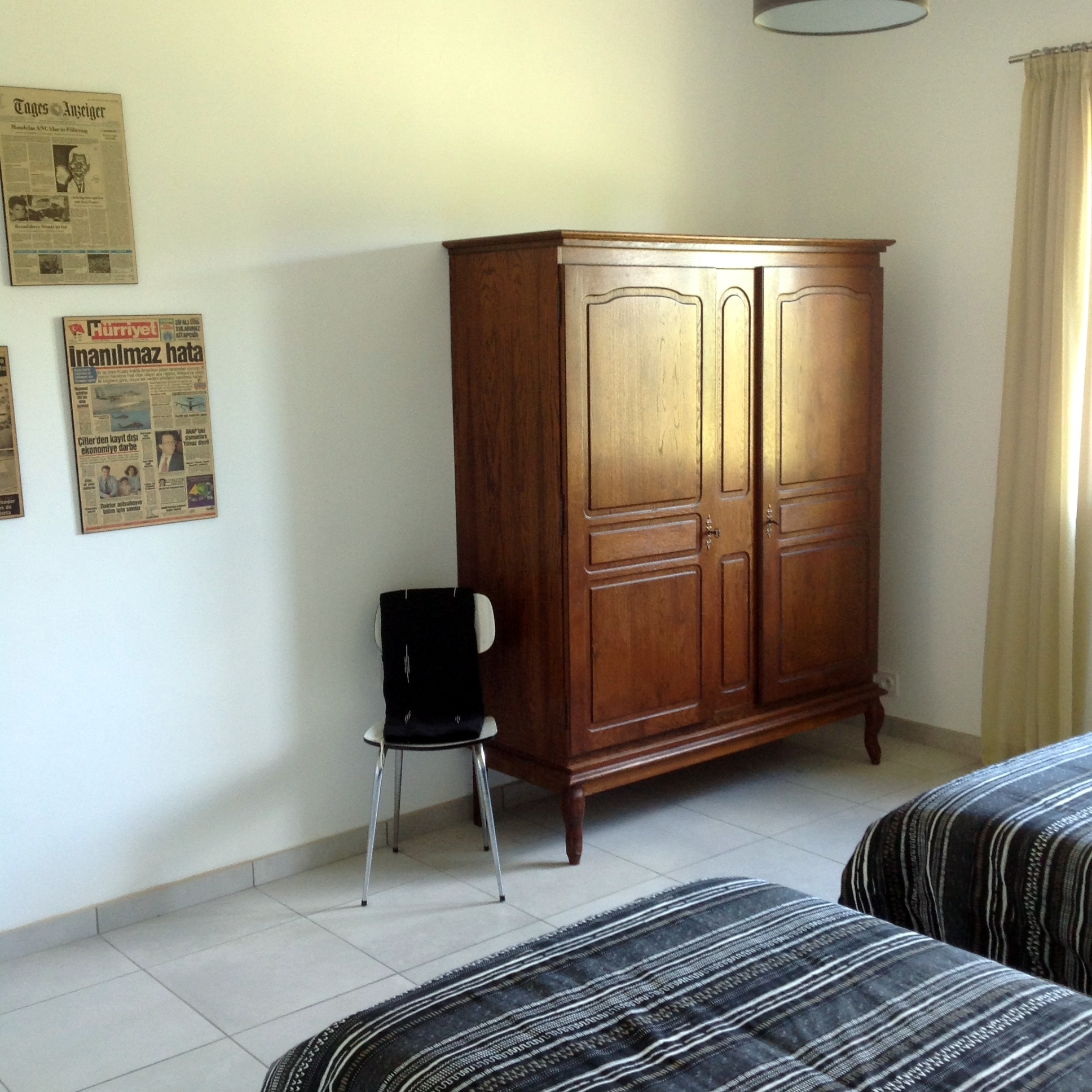 Twin bed 1