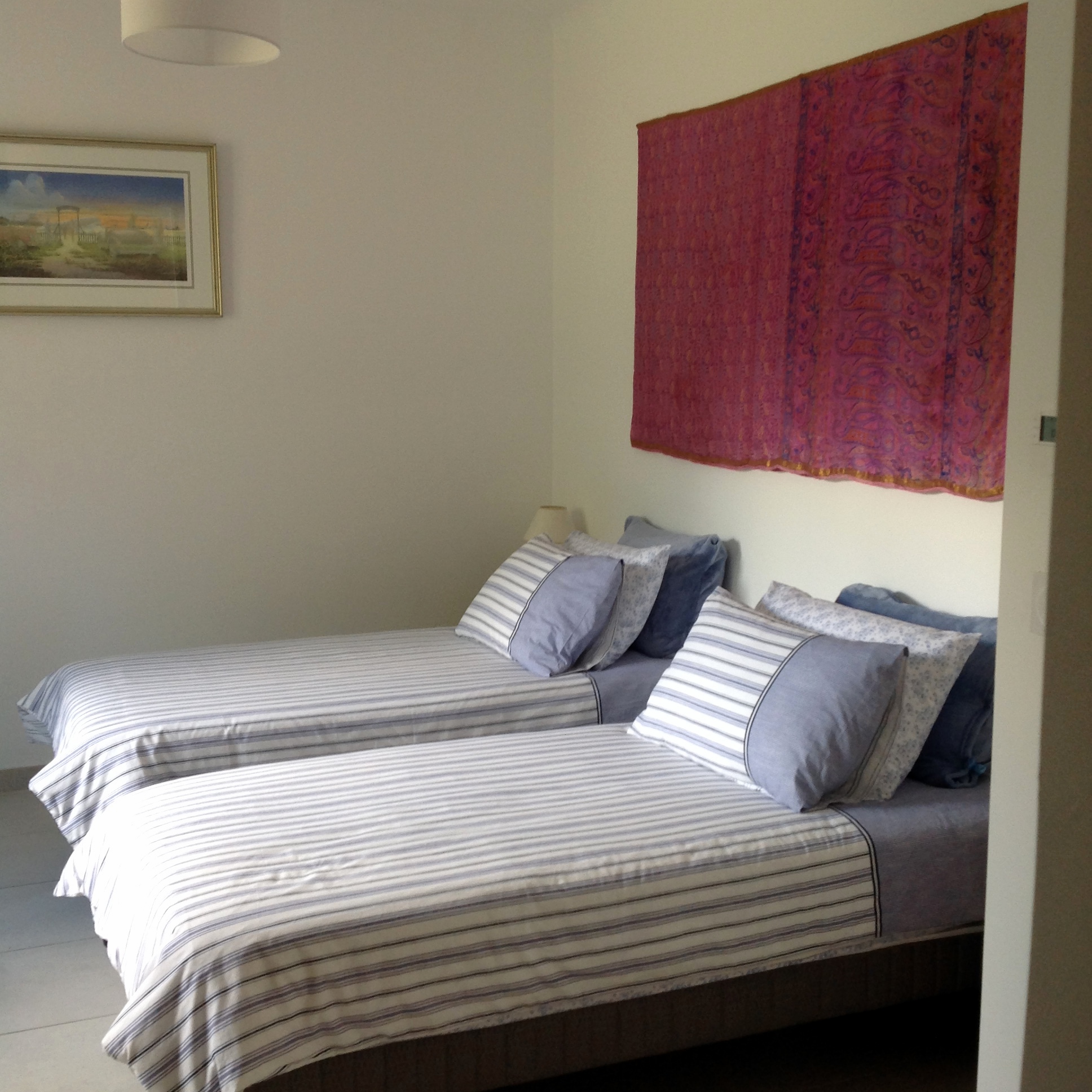 Twin Bed 2