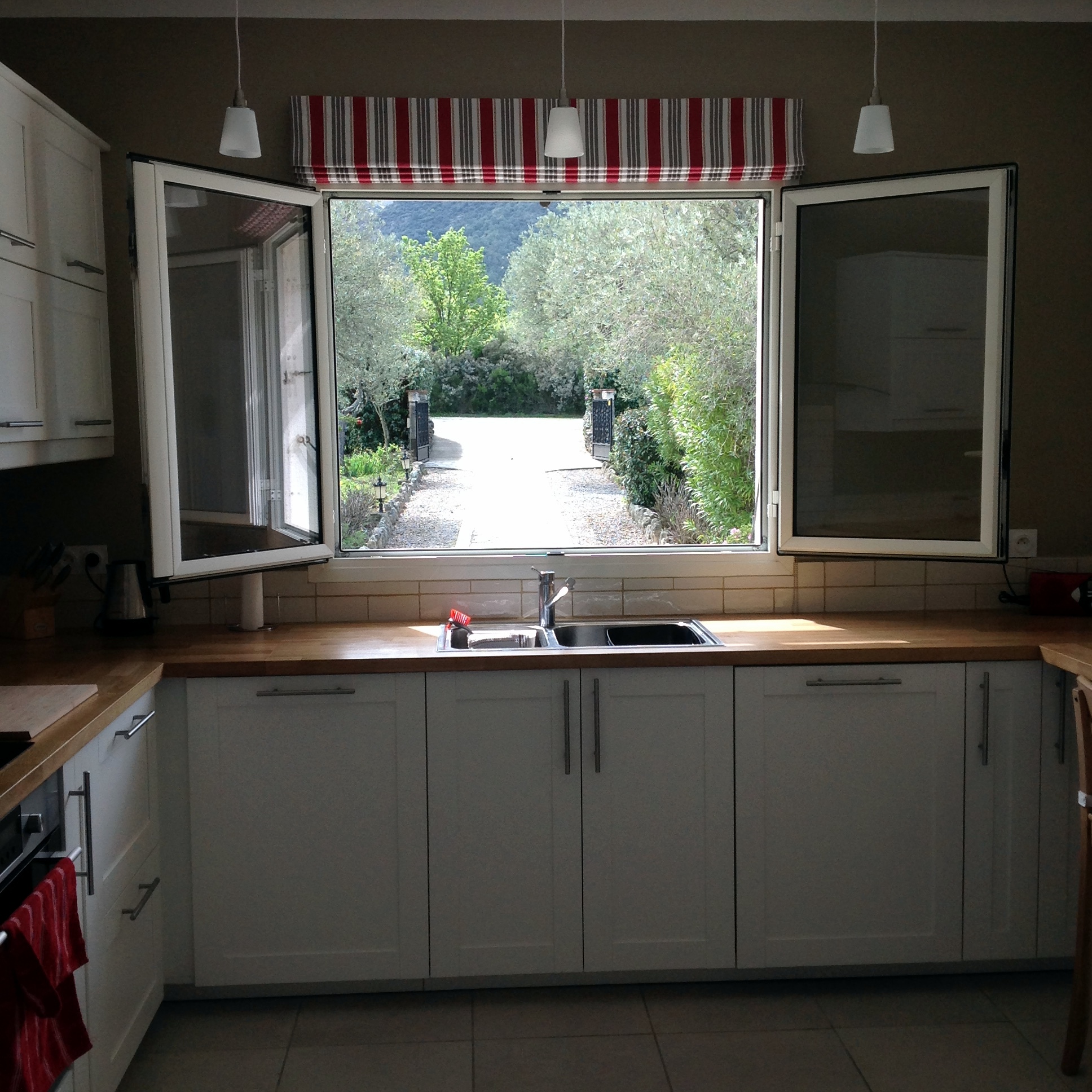 Kitchen South Side