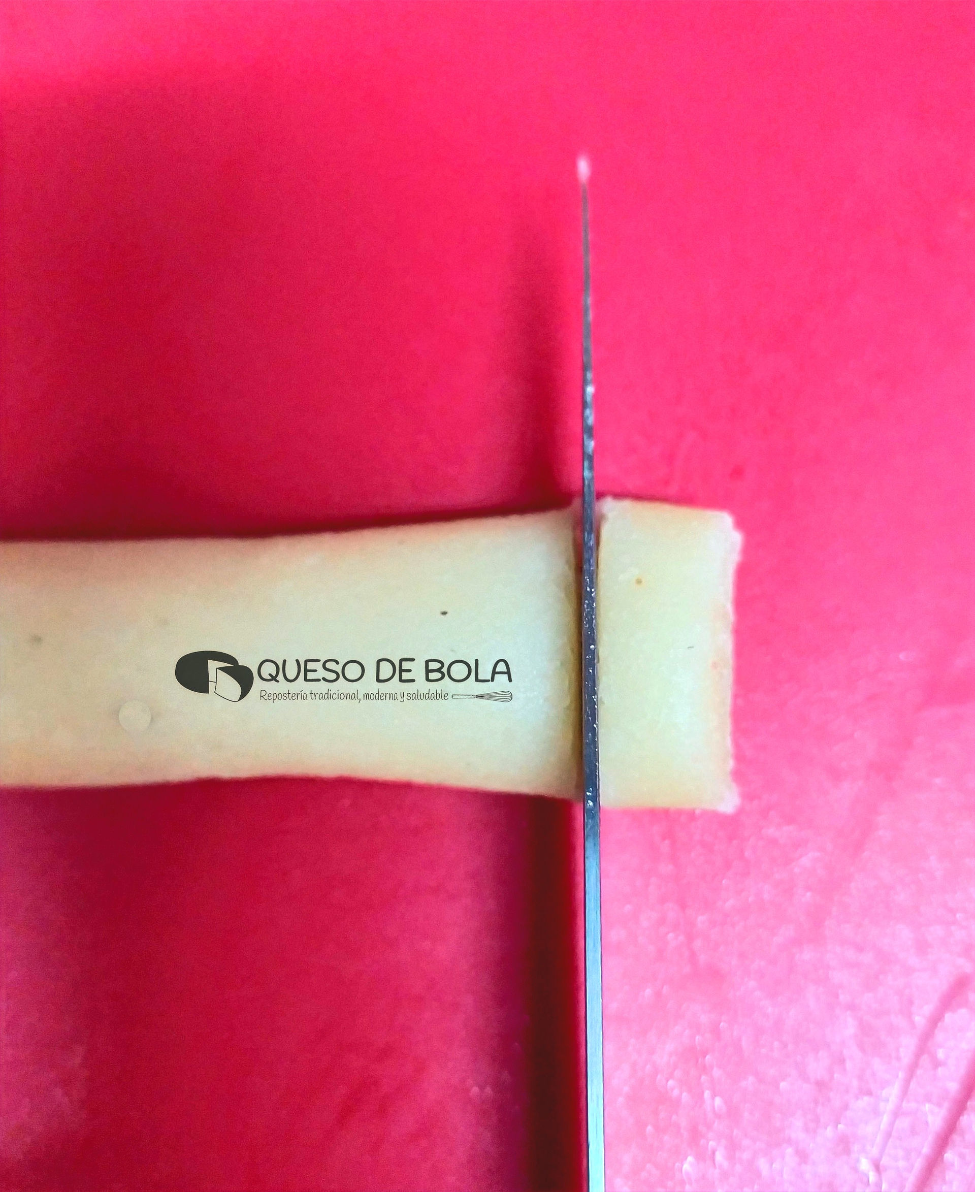 Cortando piezas con cuchillo mondador