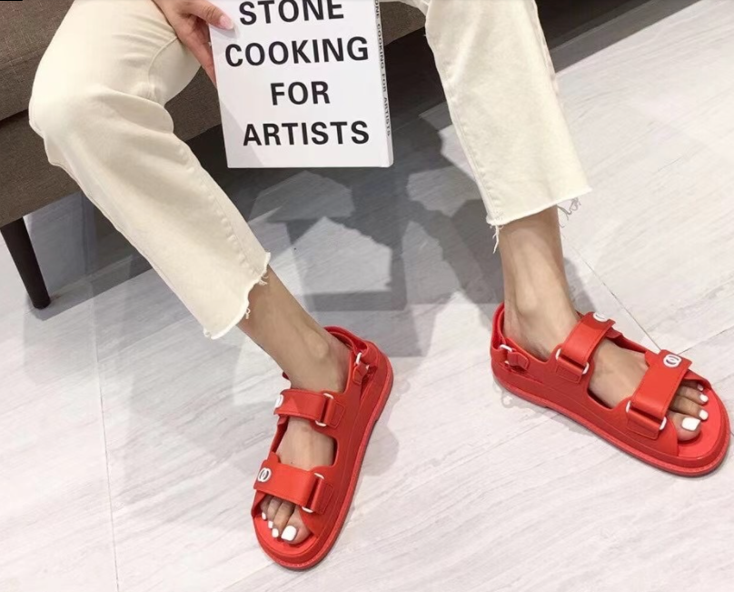 תמונה ממוזערת: Platform Designer Dad Sandals Women