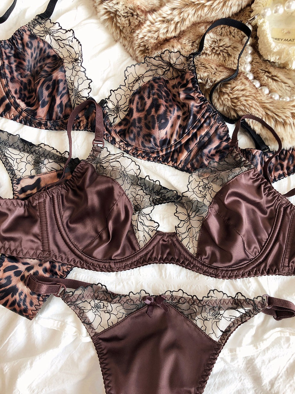 Миниатюра: Women Lingerie Satin Lace Bras and Thong Sets Underwear