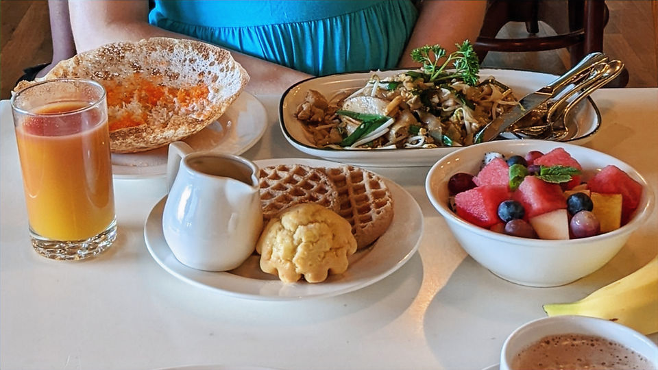 Breakfast at Silver Shell Cafe in Shangri-la Rasa Sentosa