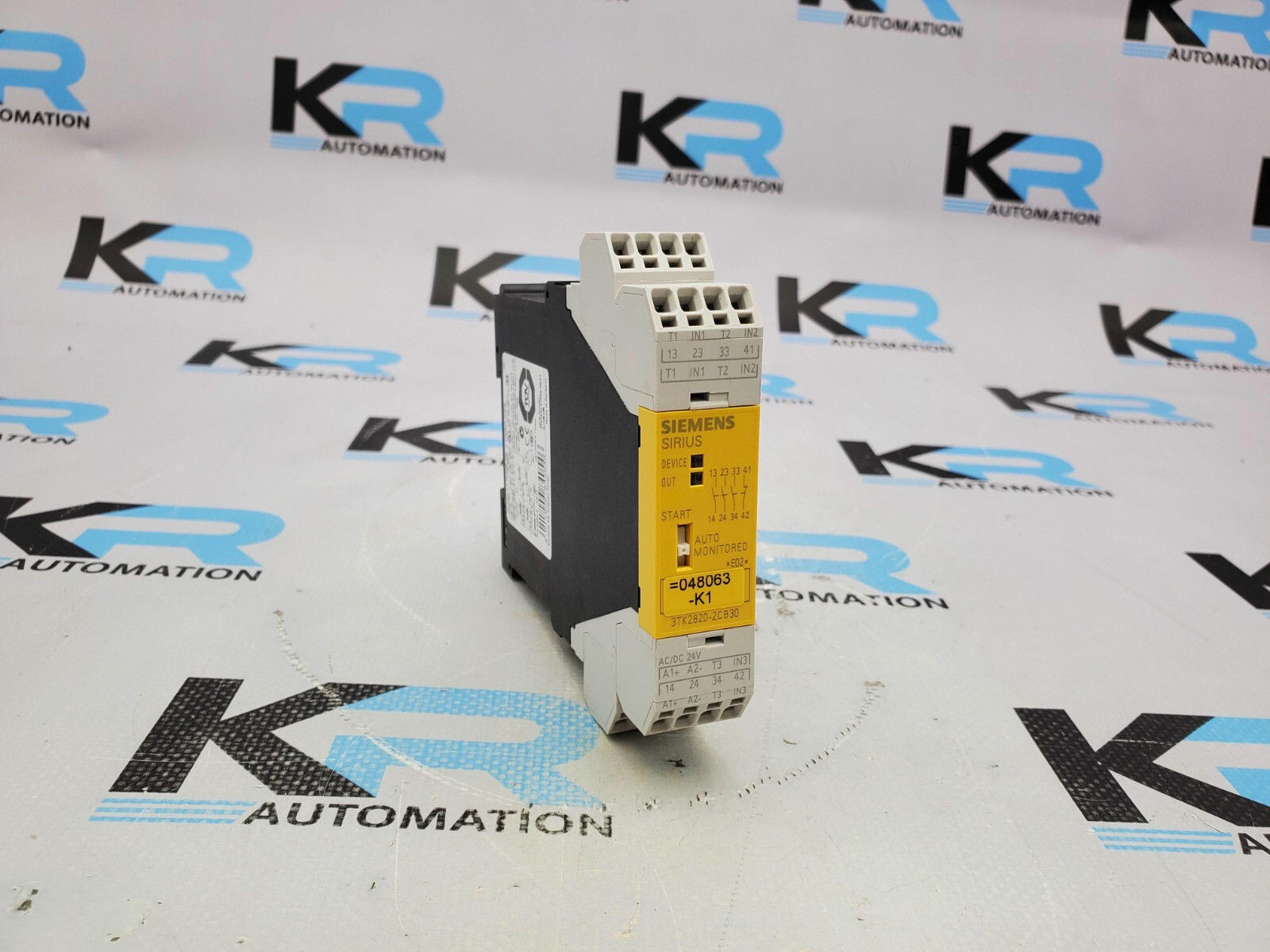 Siemens 3TK2820-2CB30 Sirius Safety Switch Device 24V 4kV 10A