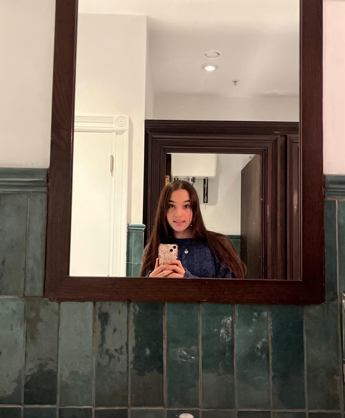 Writer: Menna