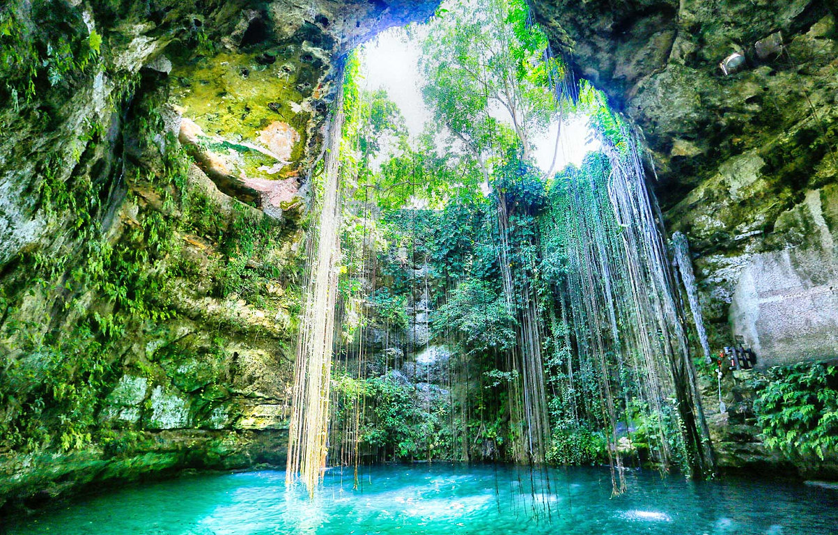 Cenotes_R_Maya_01.jpeg