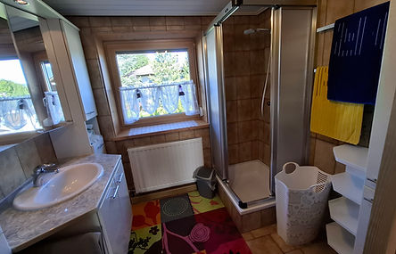 Badezimmer Fewo.jpg