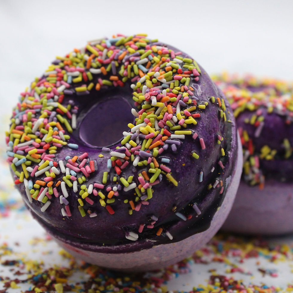 Thumbnail: Blackberry and Almond Donut Bath Bomb